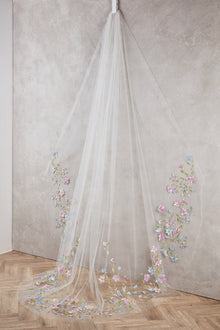 Valentina Veil (Multi)