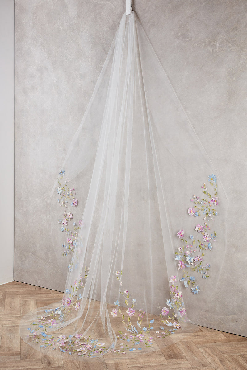 Valentina Veil (Multi)