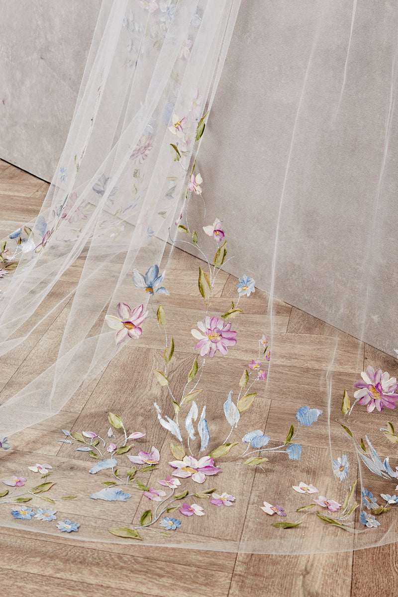 Valentina Veil (Multi)