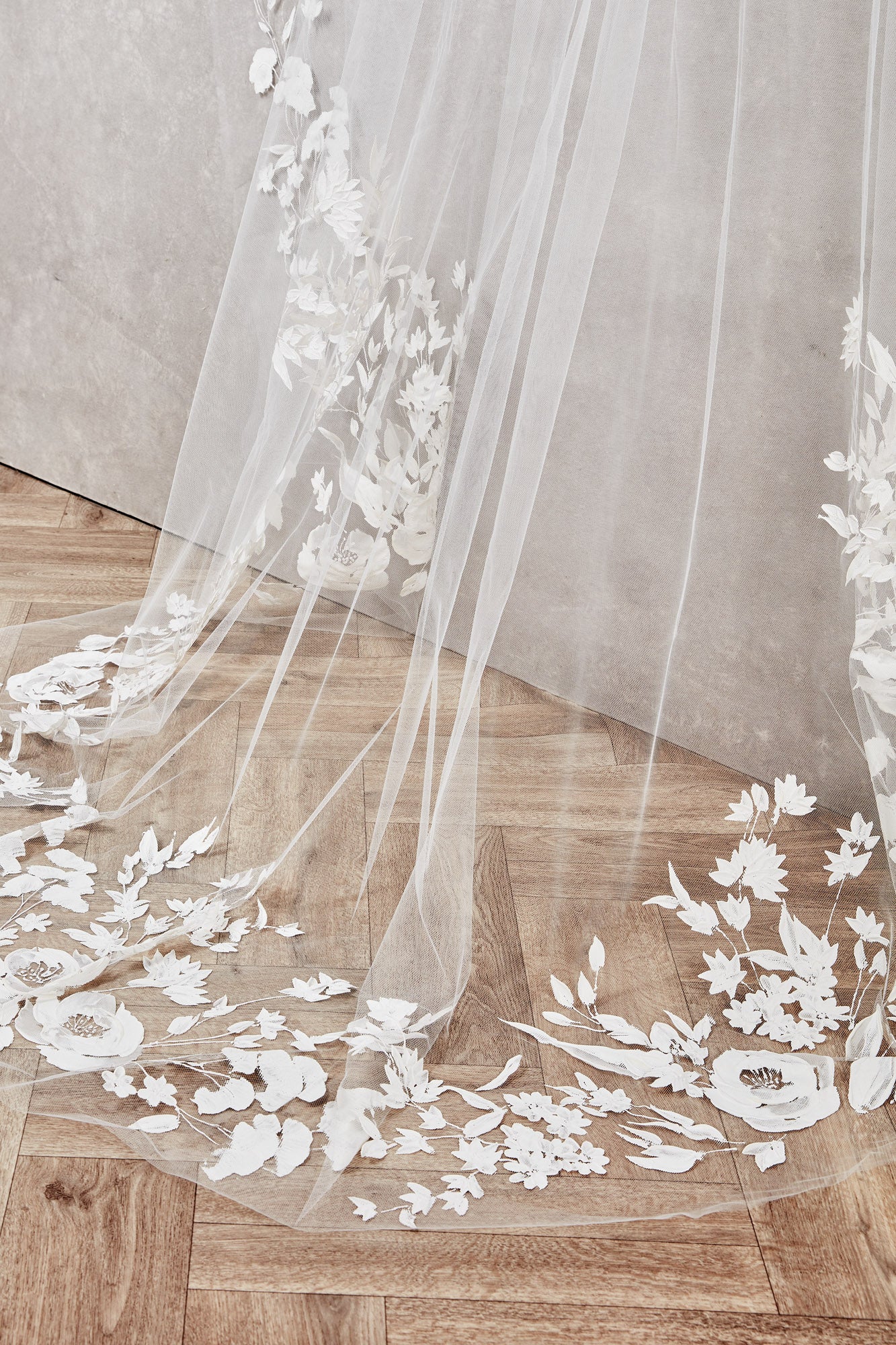 Lottie Veil