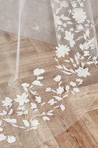 Valentina Veil (Ivory)