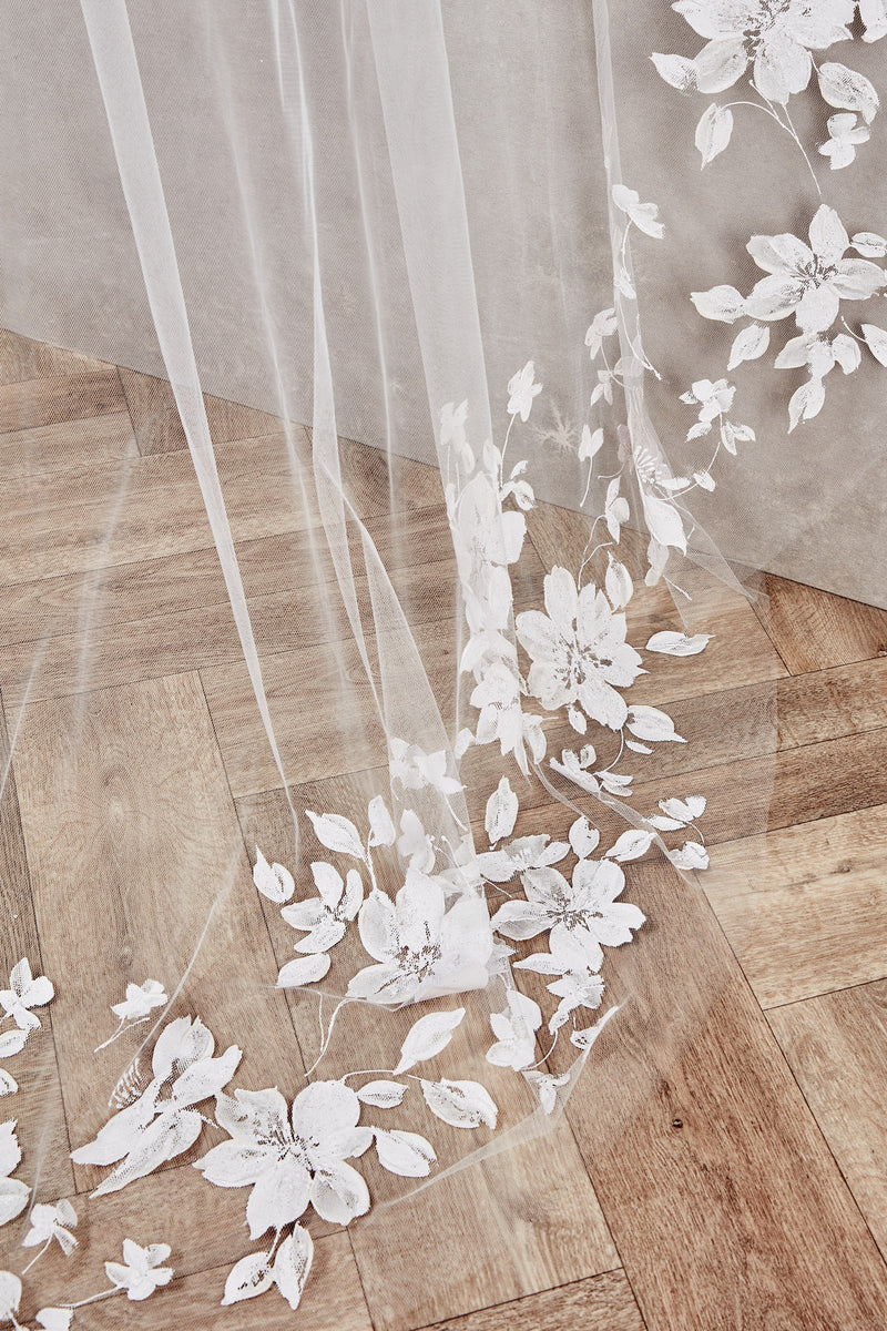 Lily Veil