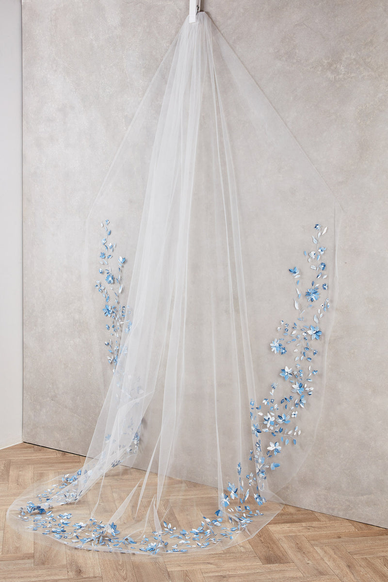 Valentina Veil (Blue)