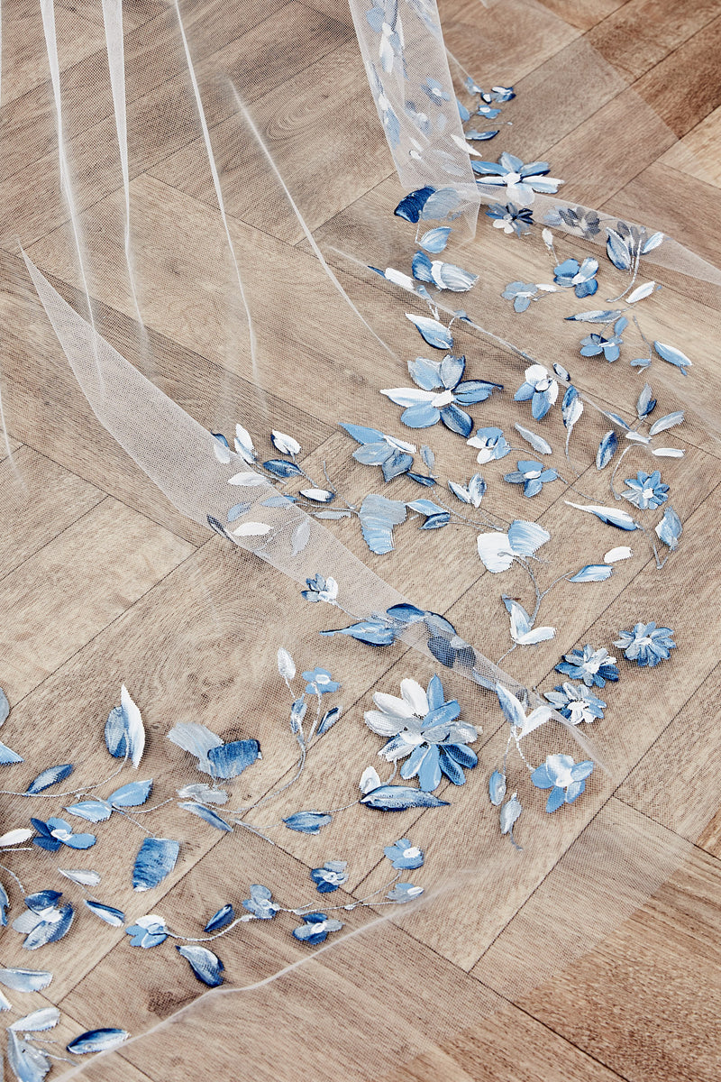 Valentina Veil (Blue)