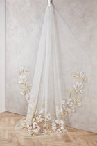 Julia Veil