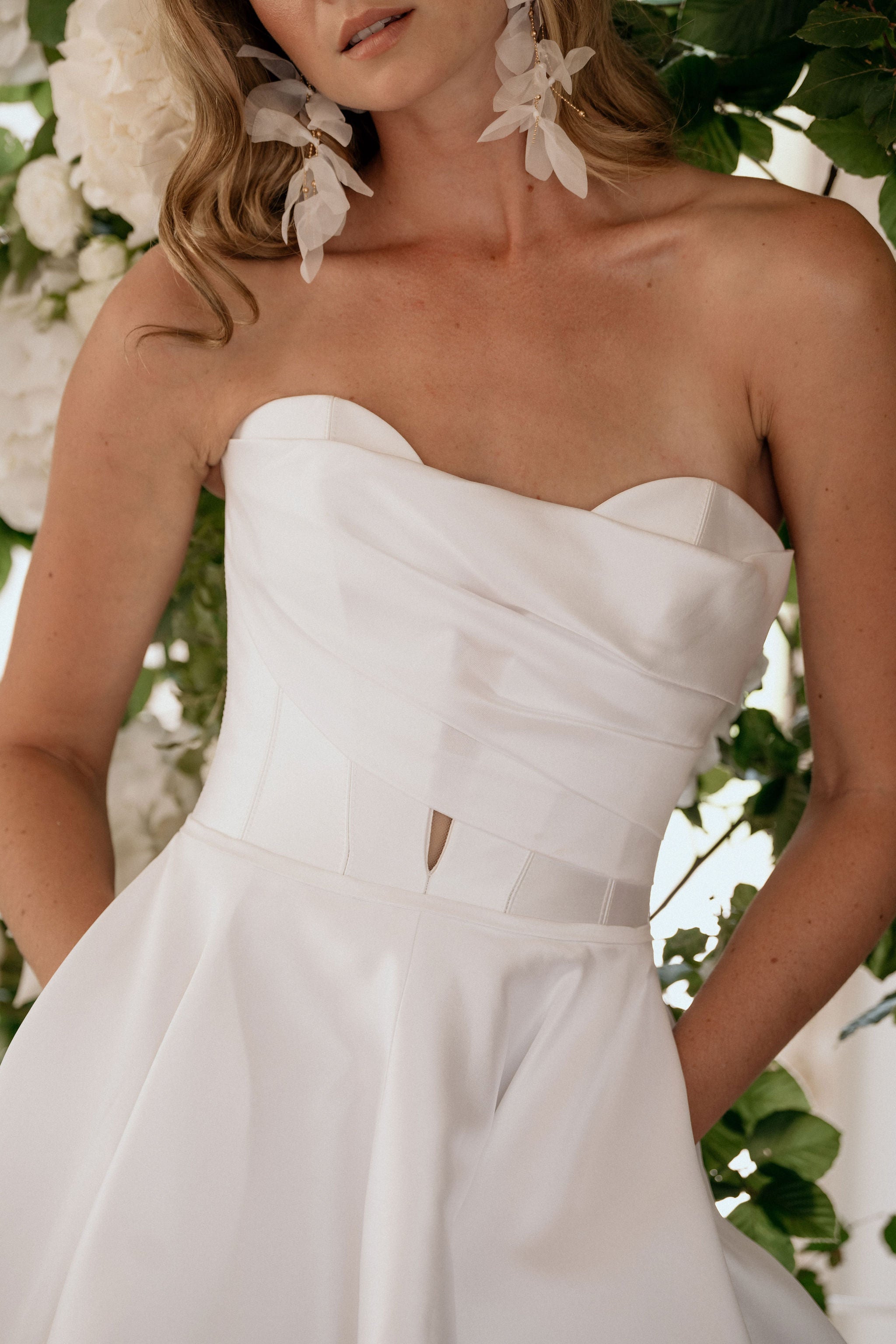 Thorn Dress (Ivory)