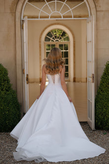 Thorn Dress (Ivory)