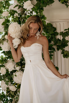Thorn Dress (Ivory)