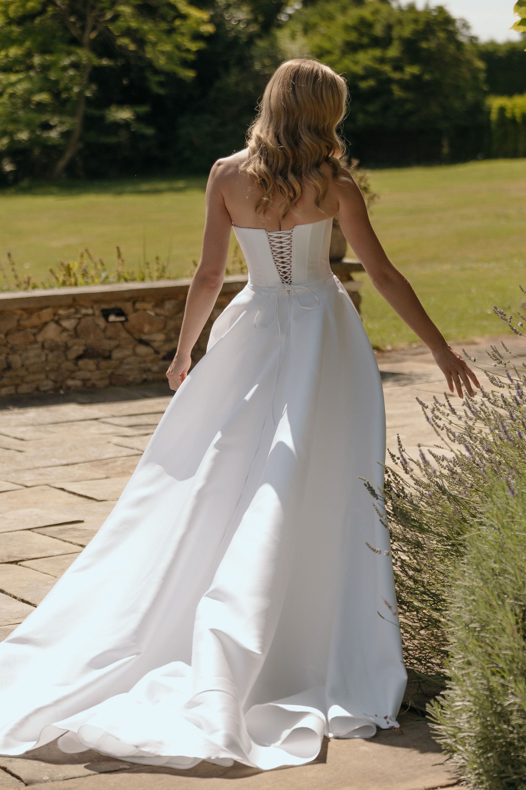 Thorn Dress (Ivory)