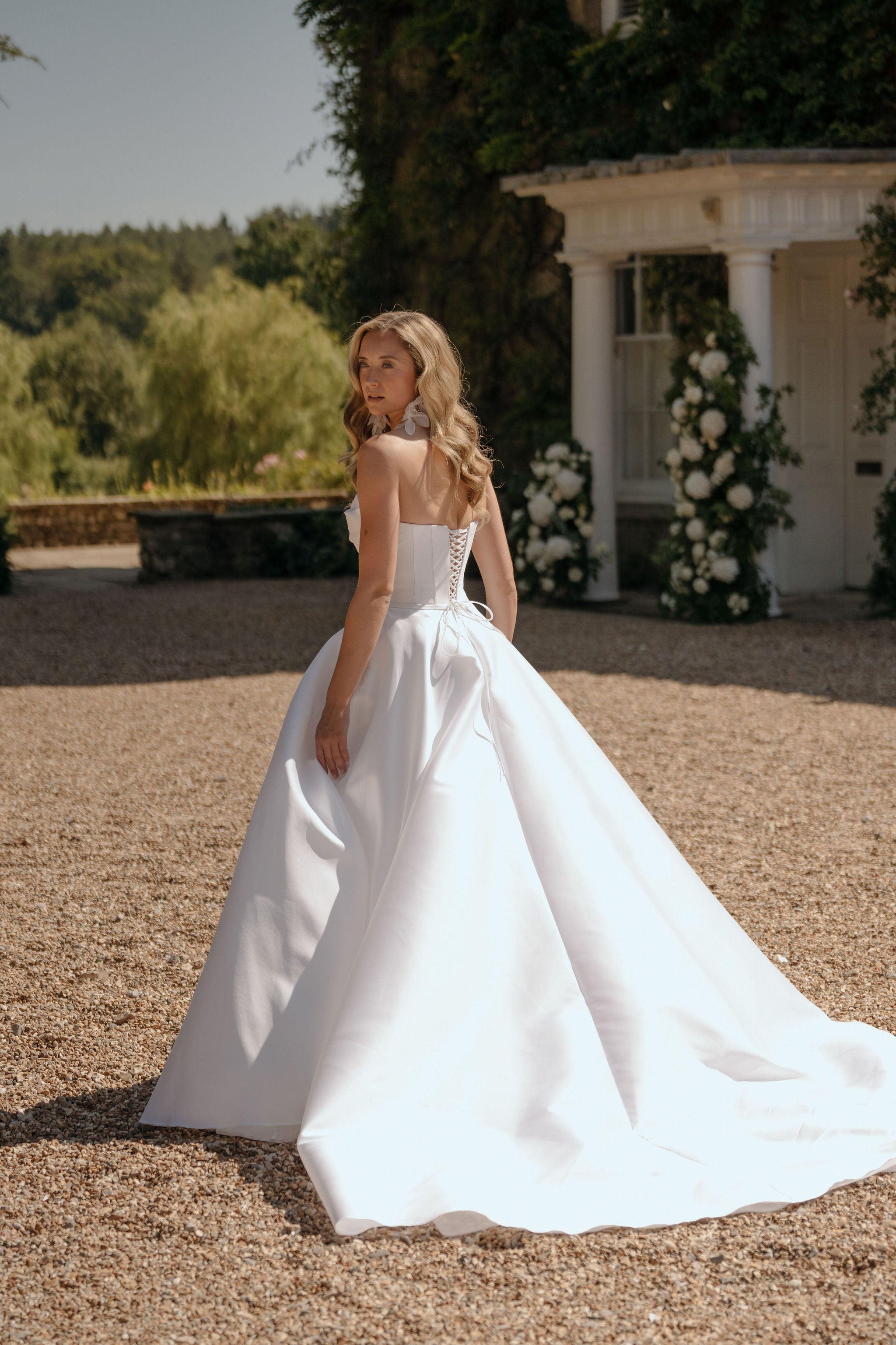 Thorn Dress (Ivory)